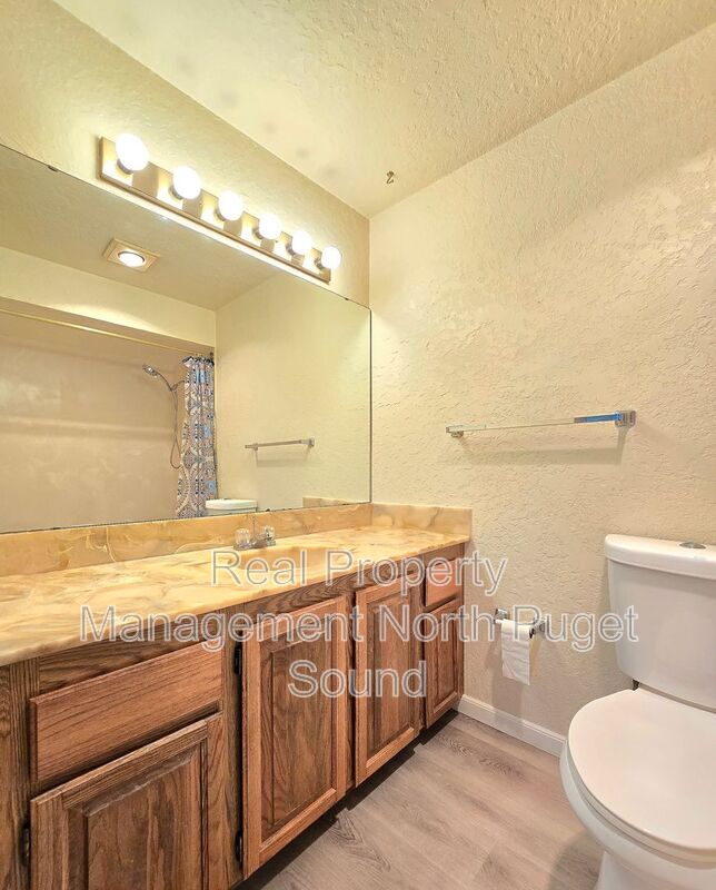 Building Photo - 12600 4th Ave W