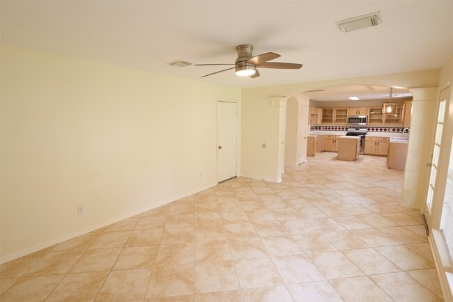 Building Photo - 23822 Hopewell Dr