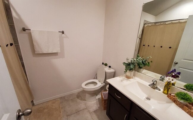 Building Photo - 22607 Castello Lakes Dr