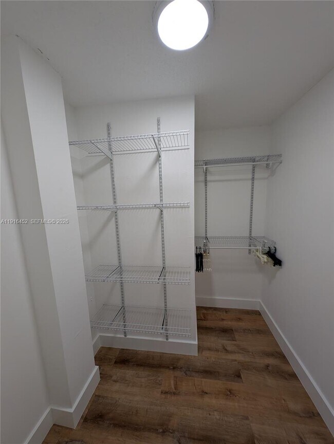 Building Photo - 7440 Harding Ave