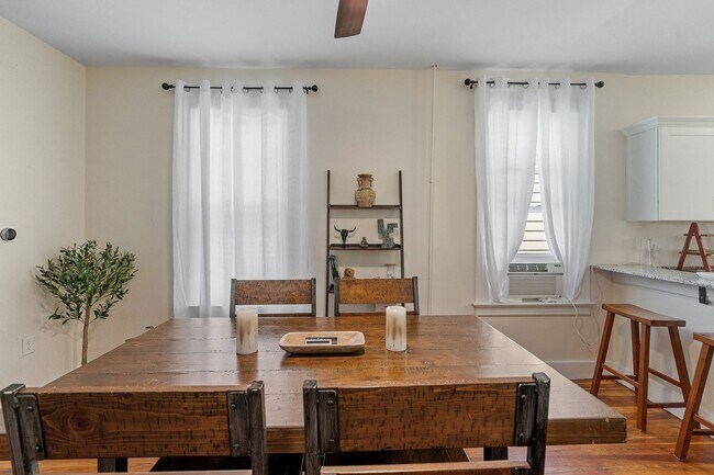 Building Photo - Rexford Main Street