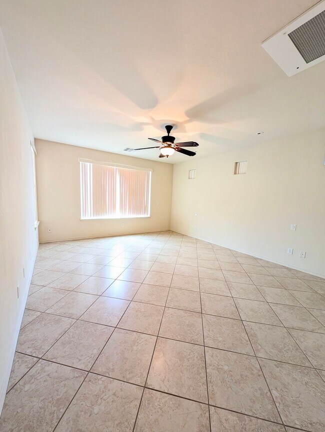 Building Photo - AVAILABLE NOW IN GREAT CHANDLER LOCATION!!!