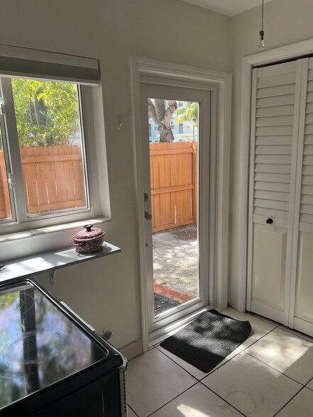 kitchen - 1301 NE 6th St