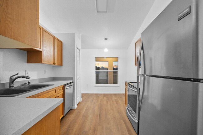 Building Photo - Updated 4 bed 2 bathroom home