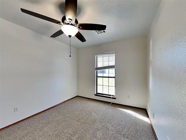 Building Photo - 3608 Teresa Dr