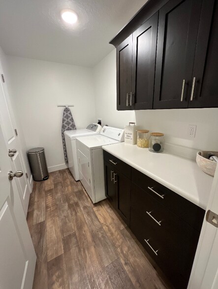 Primary Photo - 256 W 100 S St