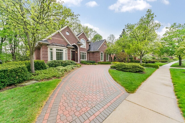 Building Photo - 16646 Brooklane Blvd