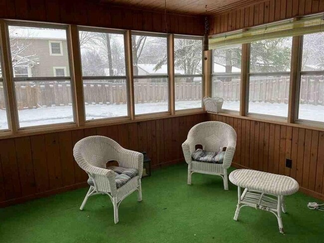 Building Photo - 7620 Westchester Dr