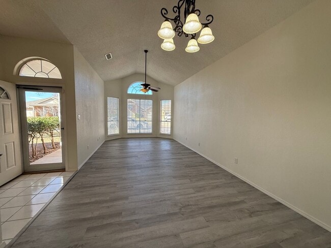 Building Photo - 4 Bed Brick Home! Zia School District! - Pets Welcome!!!