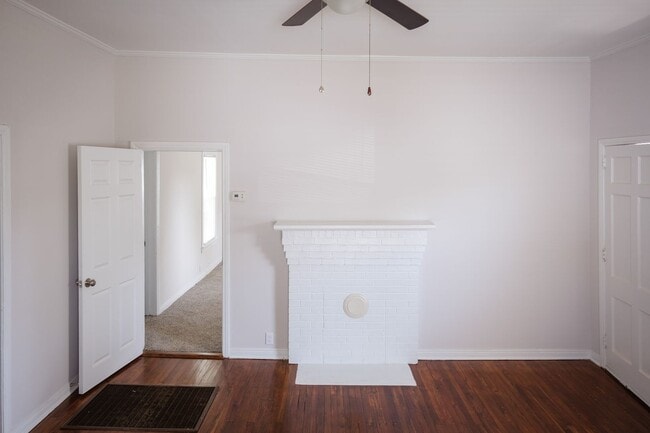 Building Photo - 7 Welch St