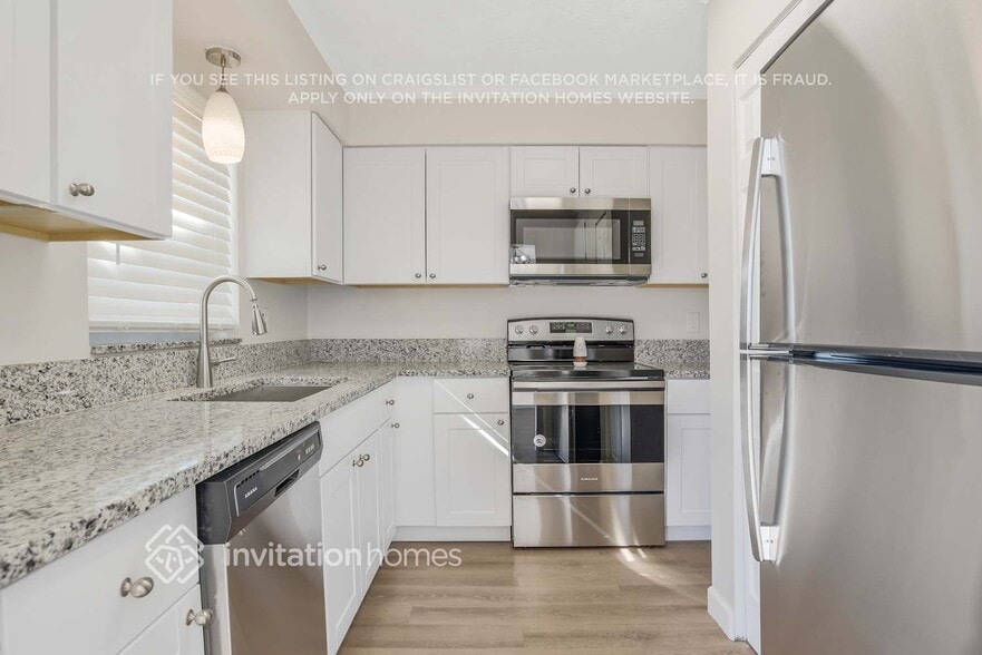 Building Photo - 854 Silver Oak Ct
