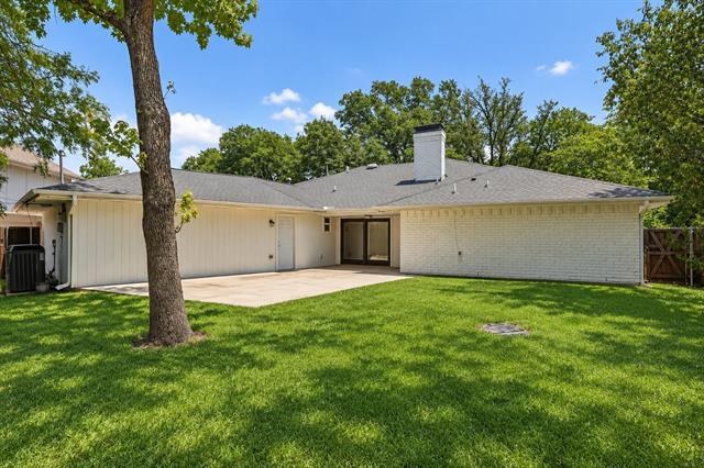 Building Photo - 10215 Dale Crest Dr