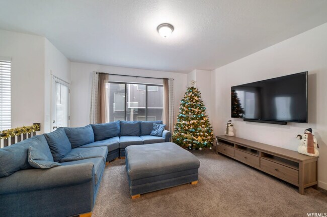Building Photo - 15287 S Tack Way