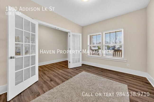 Building Photo - 1400 Addison Lk St