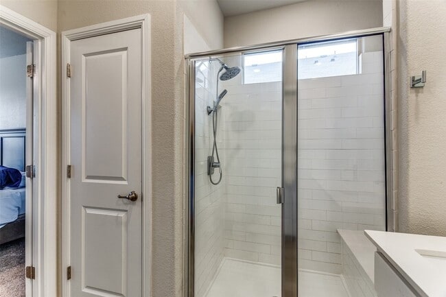 Building Photo - 1225 Bosque Ln