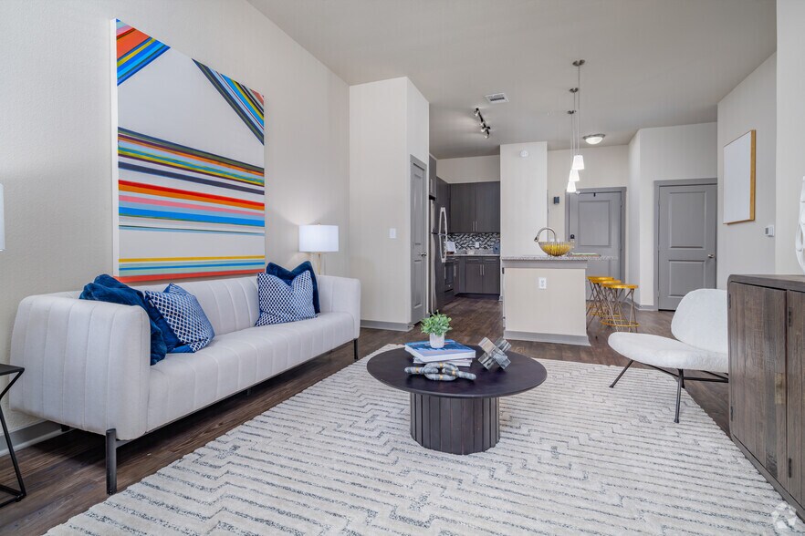 1BR, 1BA - 717SF Living Room - Avita Alamo Heights