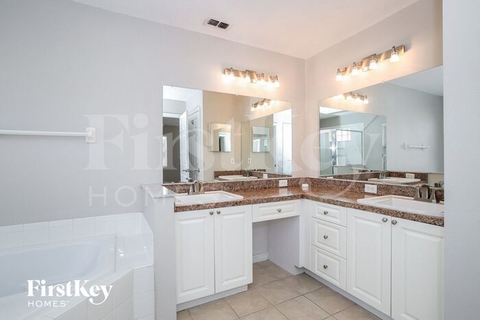 Building Photo - 115 Dolcetto Dr