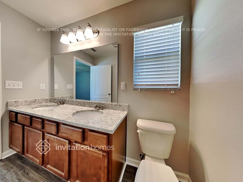 Building Photo - 3348 Canyon Falls Dr