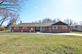 Building Photo - 409 Lexington Dr