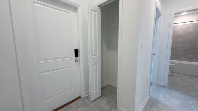 Building Photo - 1129 Deepwater Cir