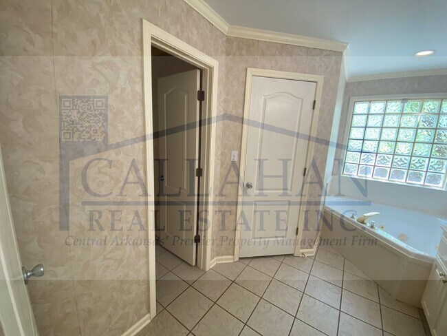 Building Photo - 158 Ridgeland Dr