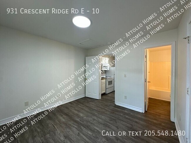 Building Photo - 931 Cres Rdg E Rd