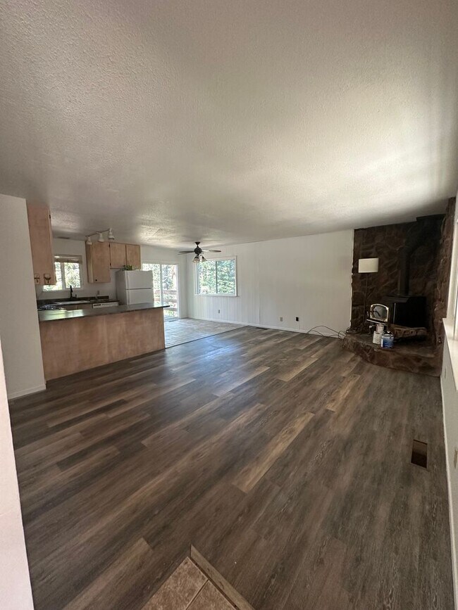 Building Photo - Great Location on Gardner Mountain - Long Term Rental