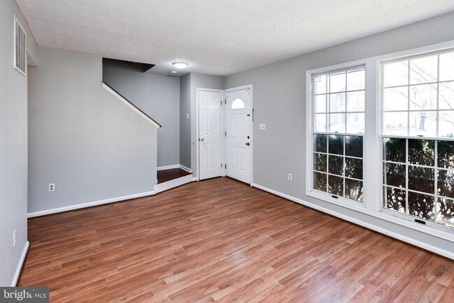 Building Photo - 2156 Commissary Cir