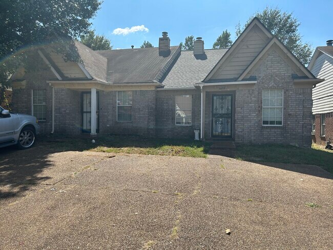 Building Photo - 5495 Emerald Hills Dr