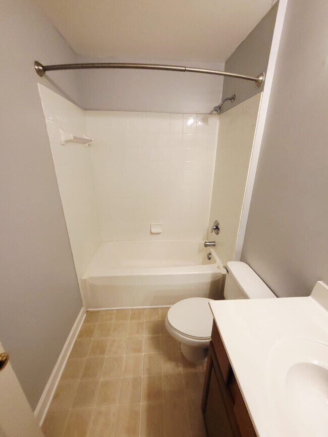 Building Photo - 339 Westbend Dr