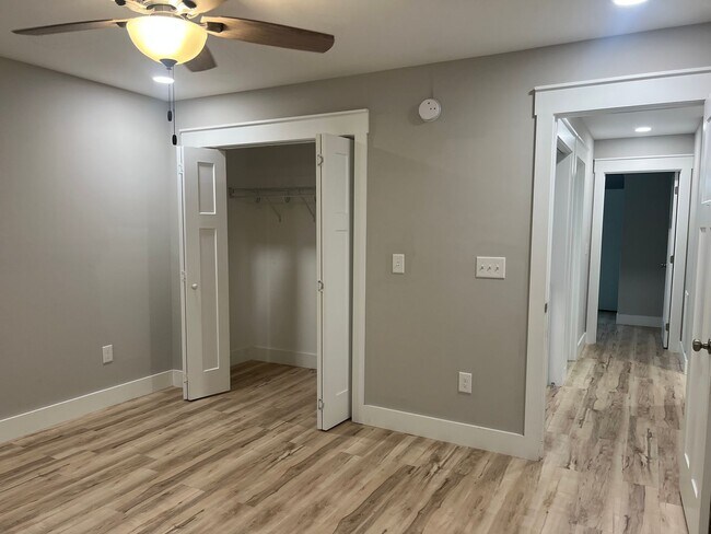 Building Photo - Beautiful home 3 minutes from ETSU!