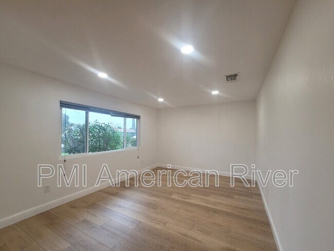 Building Photo - 4475 Silverton Way