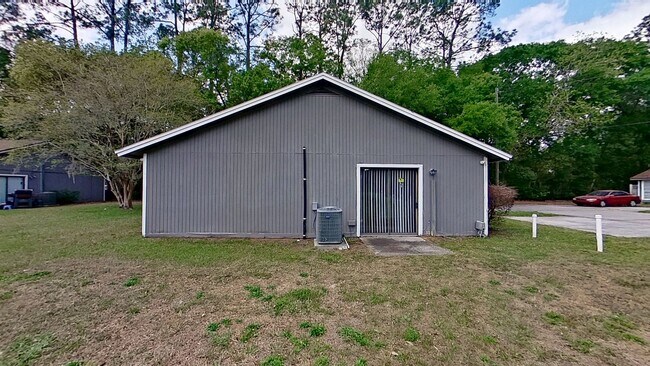 Building Photo - Comanche Street Duplexes