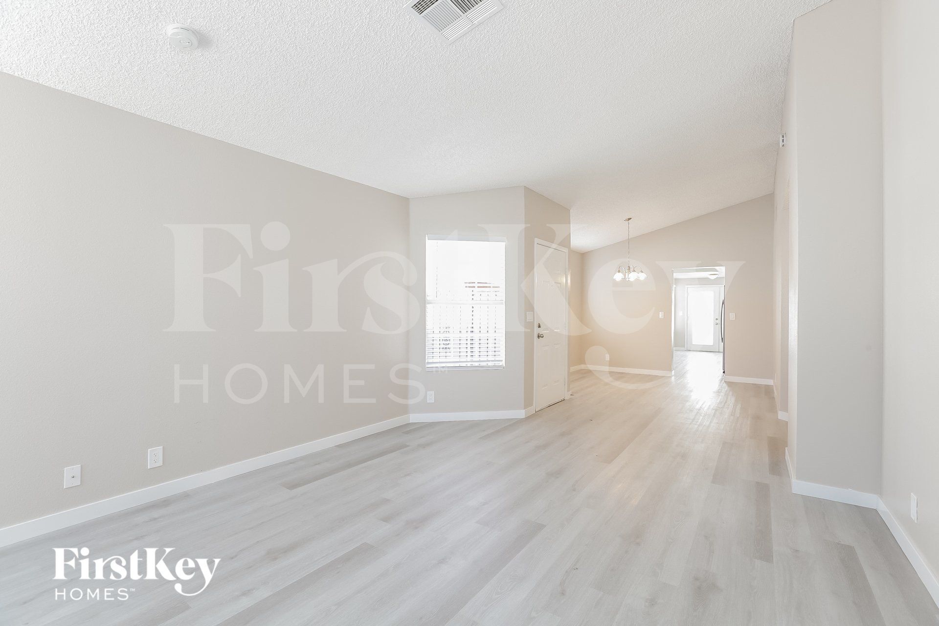 Building Photo - 3336 Surfline Dr