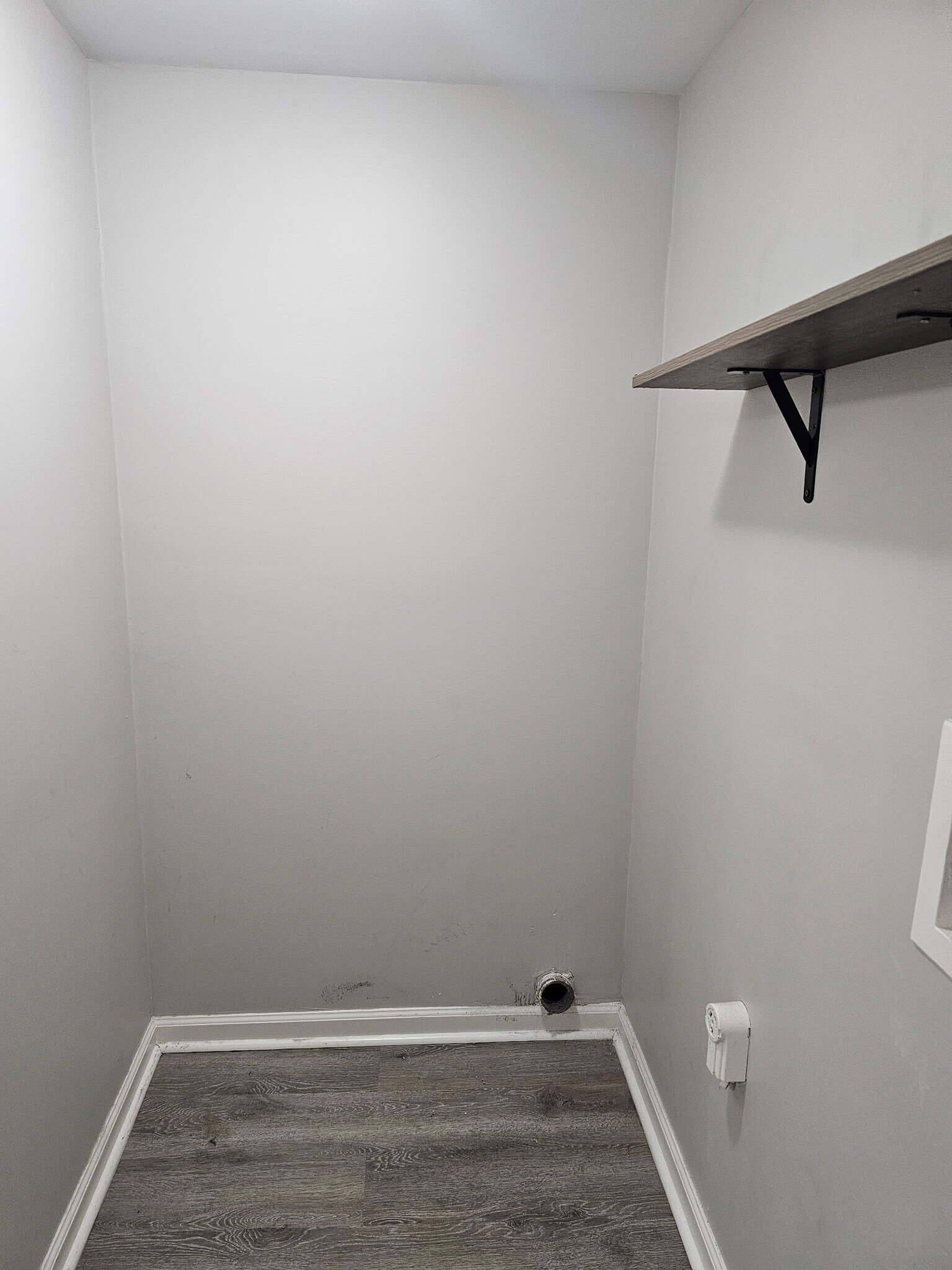 Building Photo - 613 Poplar St