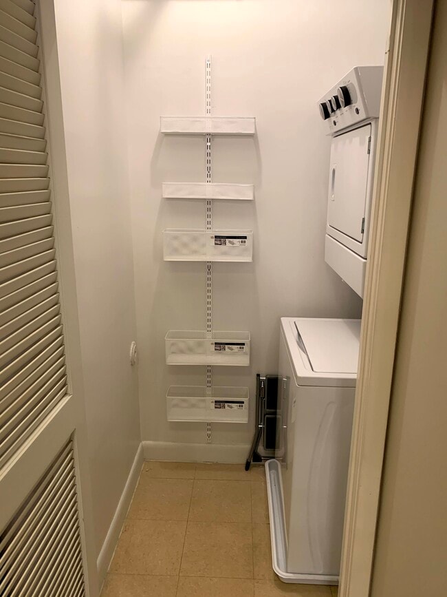 In-unit Washer/Dryer - 400 Massachusetts Ave NW