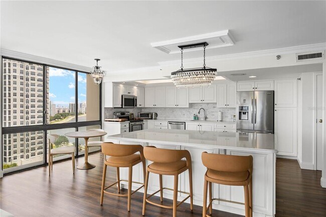 Building Photo - 3301 Bayshore Blvd