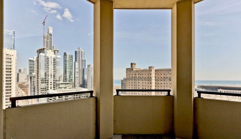 Building Photo - 1464 S Michigan Ave