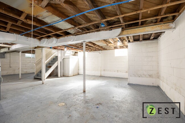 Building Photo - OPEN HOUSE SATURDAY DECEMBER 21st 10am to ...