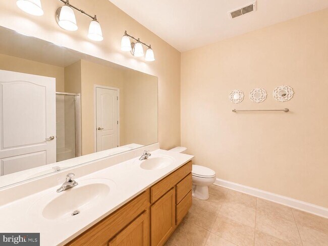 Building Photo - 5910 Great Star Dr