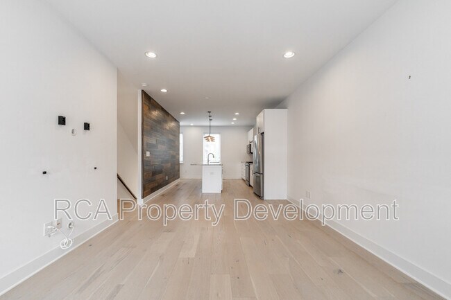 Building Photo - 616 Pomeroy St