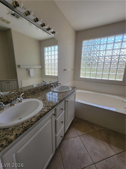 Building Photo - 5211 Vedra Ct