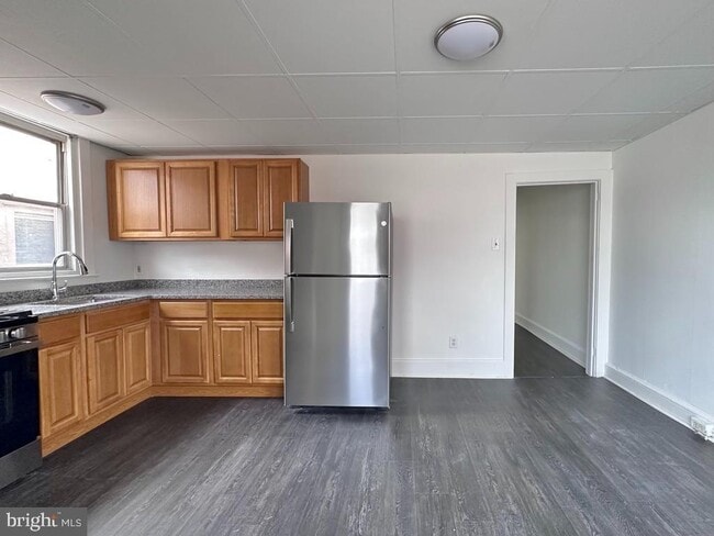 Building Photo - 415 Burmont Rd