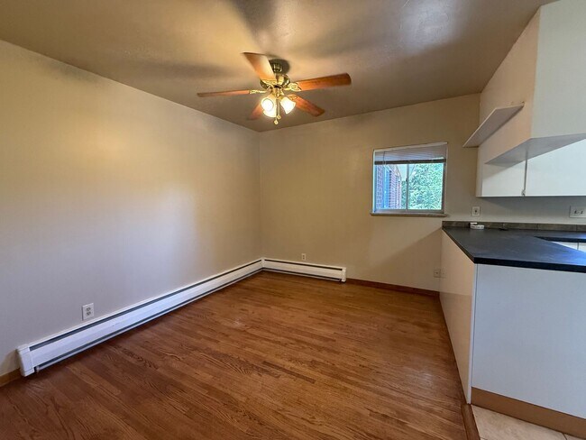 Building Photo - Charming 4-Bedroom Ranch Near Downtown Littleton!!