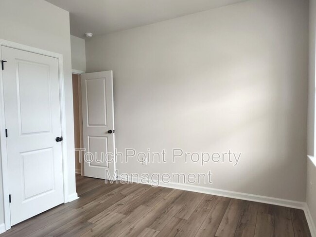 Building Photo - 5821 Wentwood Ct