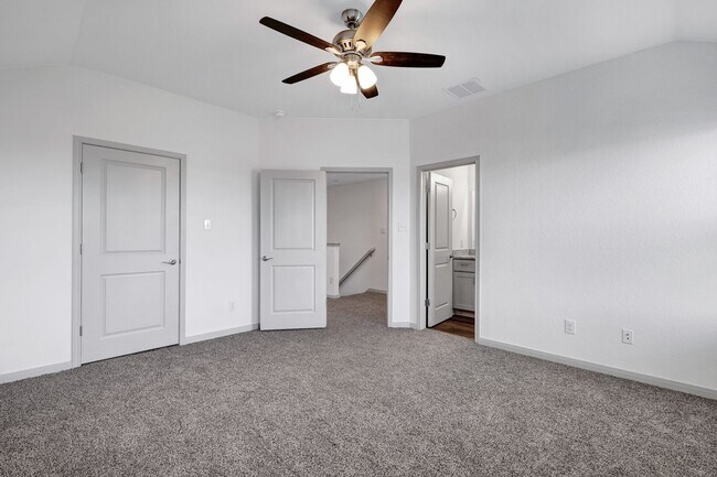 Building Photo - Beautifully Designed Townhome with Upscale Finishes