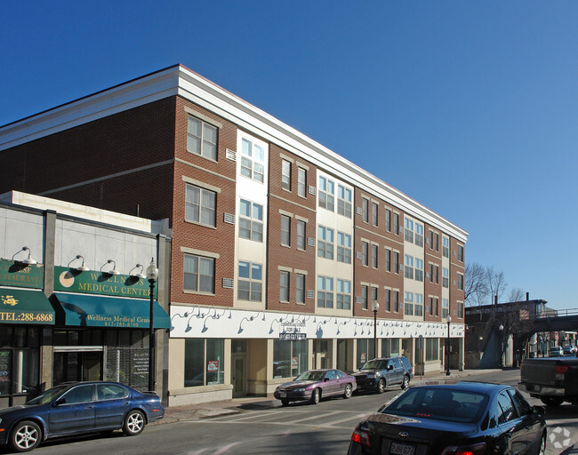 Building Photo - 1460 House