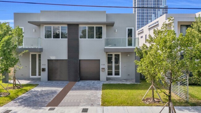Building Photo - This beautiful new townhome  or rentoffers...