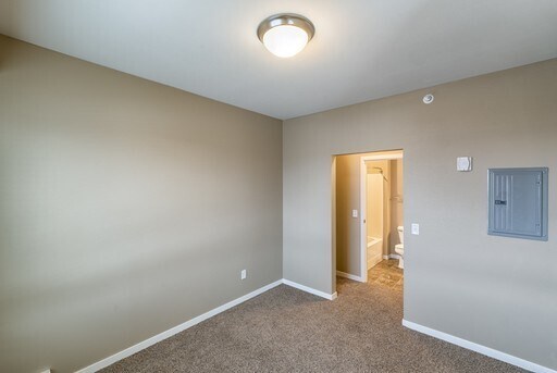 Building Photo - Northtown Crossing - Pet Friendly, Student...