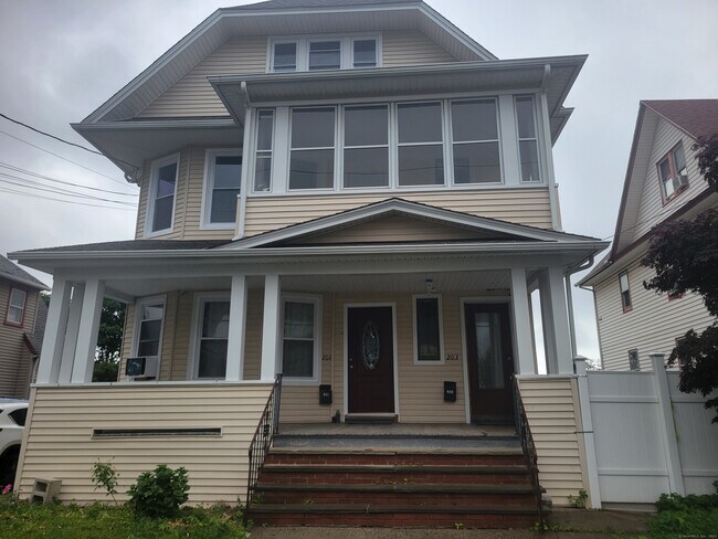 Primary Photo - 201 Bronx Ave